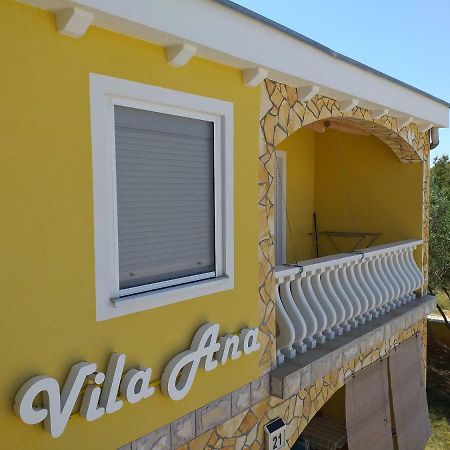 Apartments Vila Ana Vir Exteriér fotografie